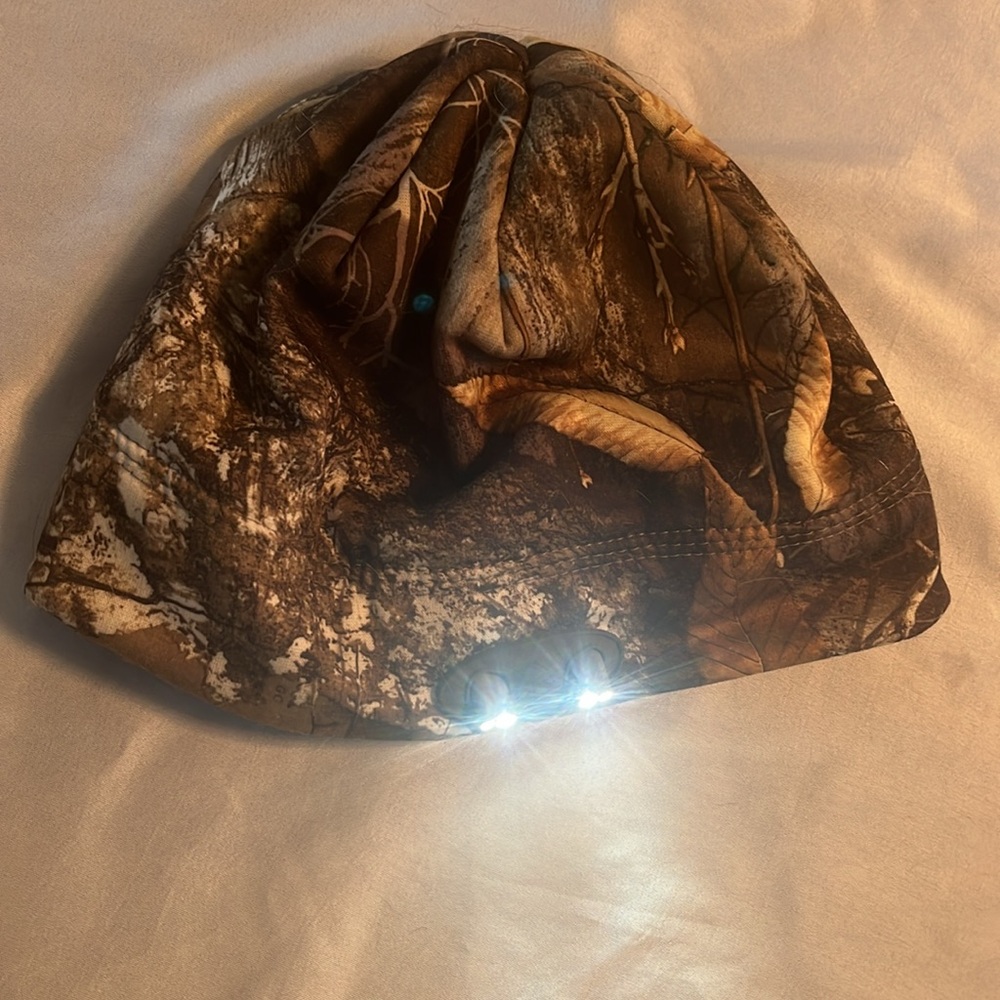 Realtree Powercap Lighted Toque - Picture 3 of 6